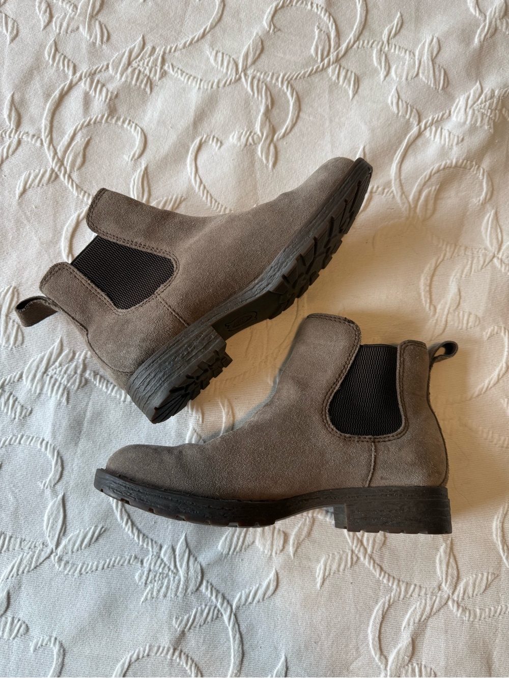 Born Suede Chelsea Boots - Women’s Cove - Picture 8 of 13